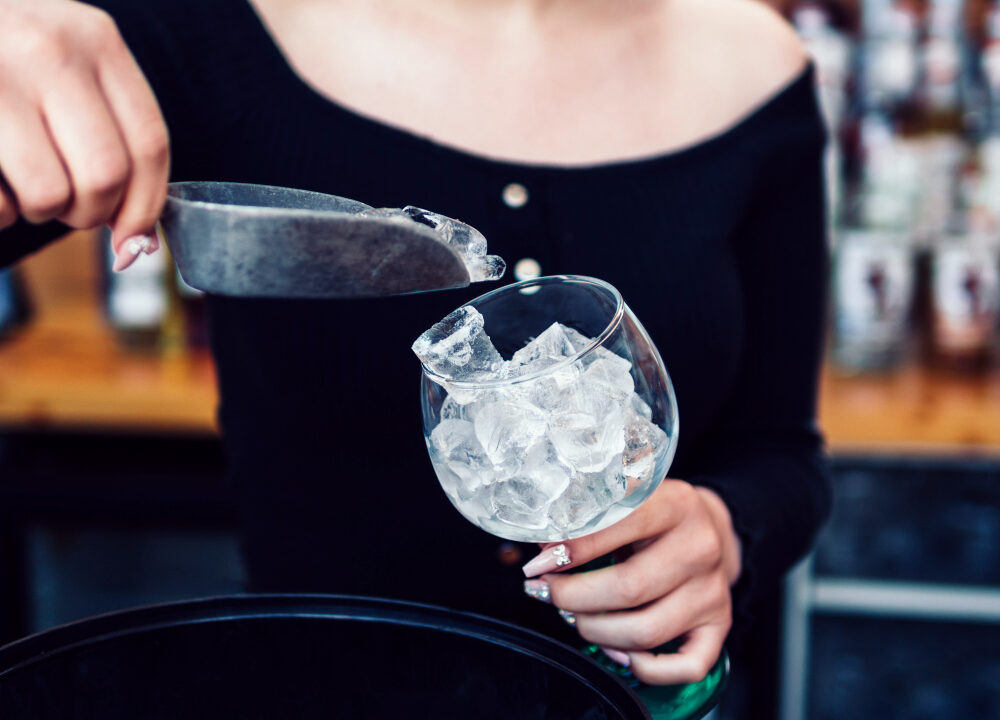 Hobi Makan Es Batu, Ternyata Bisa Jadi Tanda Anemia?