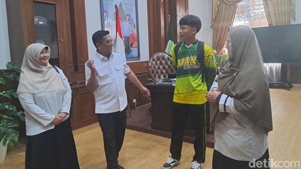 Siswa SMA Tertangkap Merokok Ditampar Kepsek, Ini Faktanya