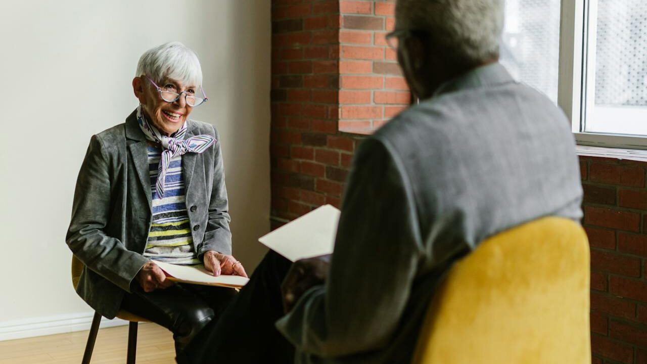 3 Perusahaan yang Buka Lowongan Kerja Lansia, Ada Uma Oma