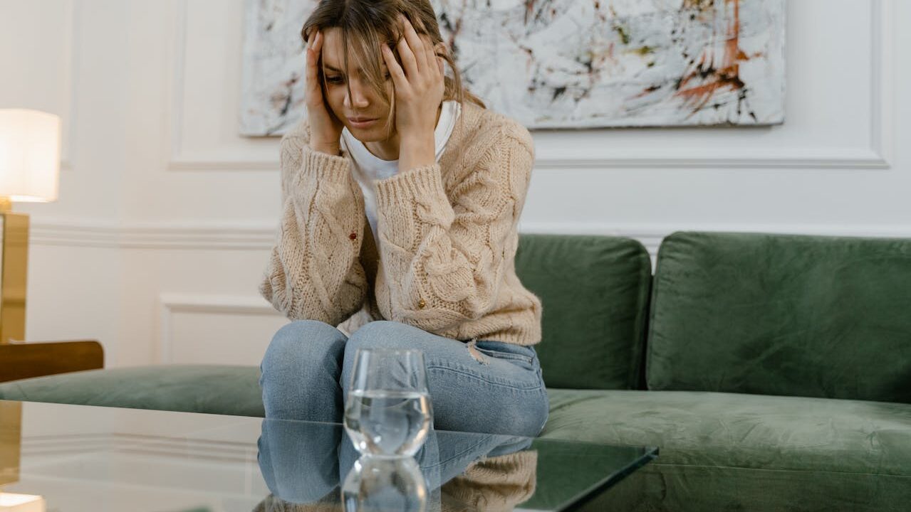 Pasangan Suka Playing Victim? Ini 5 Cara Terbaik Menghadapinya