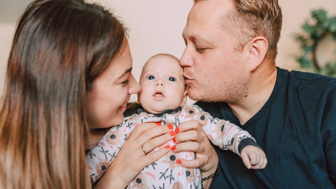 Jenis Konflik Suami Istri setelah Punya Bayi dan Cara Mengatasinya