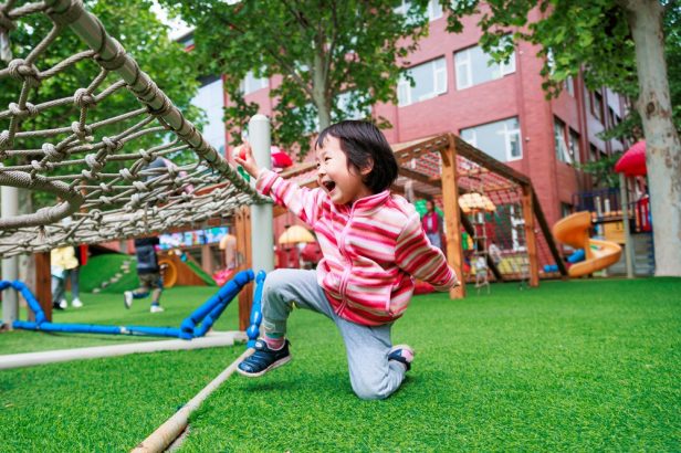 Etika Orang Tua saat Membawa Anak Main di Playground