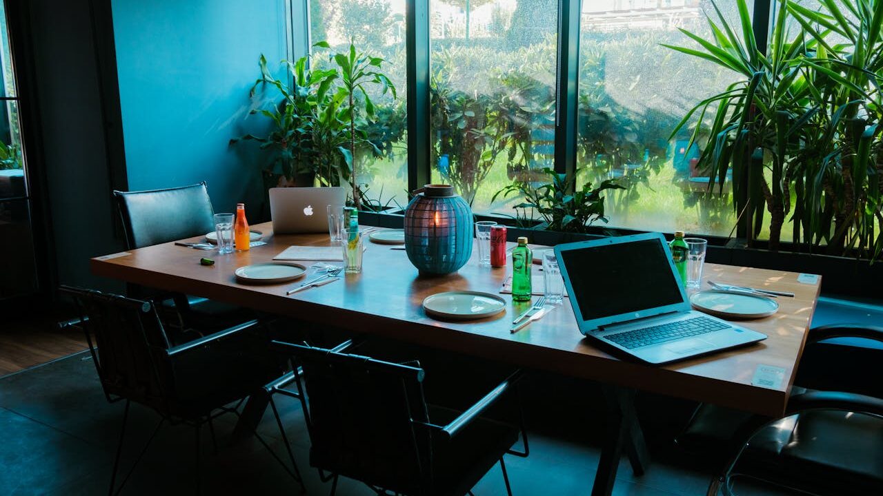 Cafe dengan Meeting Room di Jabodetabek, Bisa WFC dan Meeting Kantor