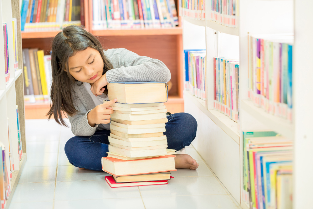 Cara Meningkatkan Minat Baca Anak SD di Tengah Era Tiktok