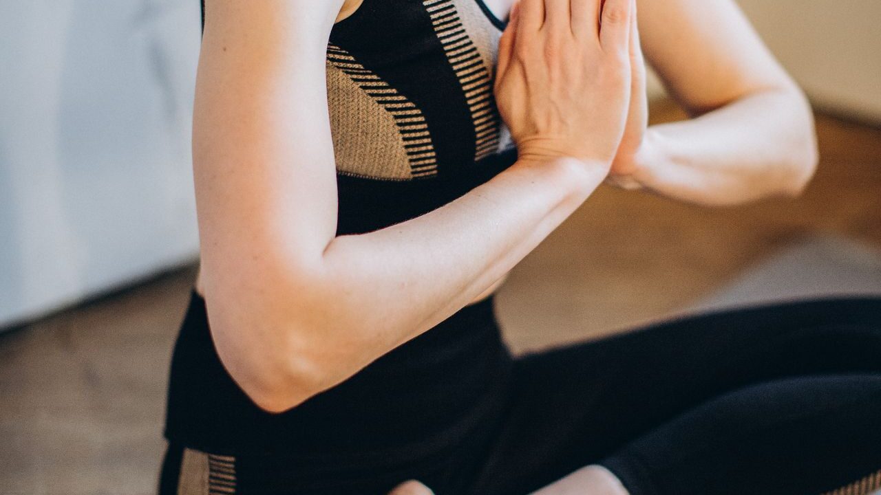 Yoga Setelah Usia 40 Tahun: Manfaat, Tips, dan Gerakan yang Aman