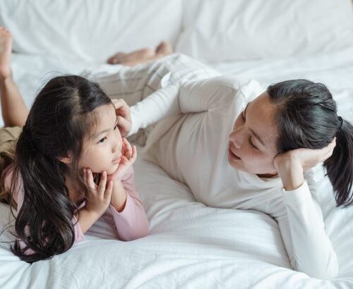 Anak Mulai Menjauh dari Orang Tua? Ini 7 Penyebabnya
