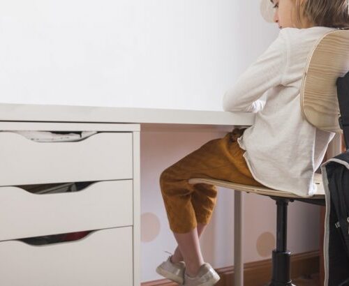 7 Kursi Belajar Anak Ergonomis agar Nggak Mudah Pegal