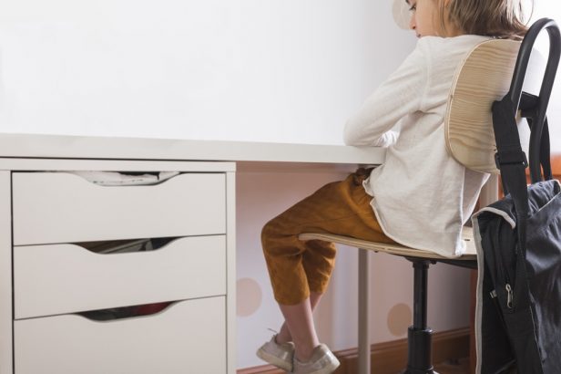 7 Kursi Belajar Anak Ergonomis agar Nggak Mudah Pegal