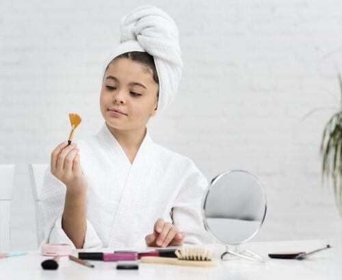 Skincare Remaja: Mana yang Wajib dan Nggak Perlu?
