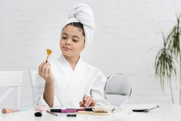 Skincare Remaja: Mana yang Wajib dan Nggak Perlu?
